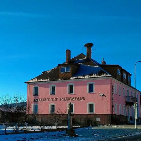 Penzion Mlynicky Dvur Otel Červená Voda Dış mekan fotoğraf