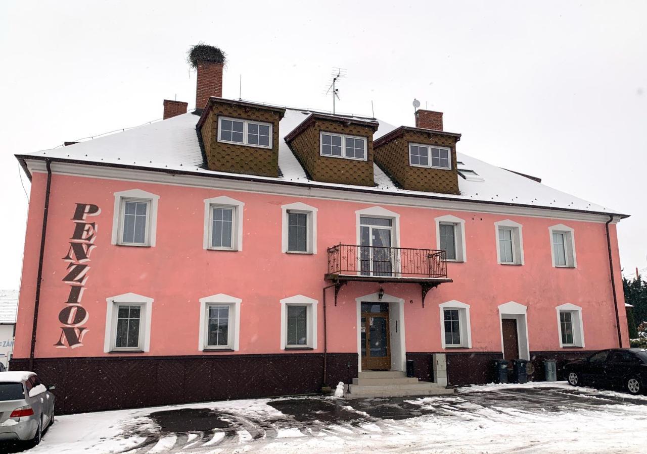 Penzion Mlynicky Dvur Otel Červená Voda Dış mekan fotoğraf